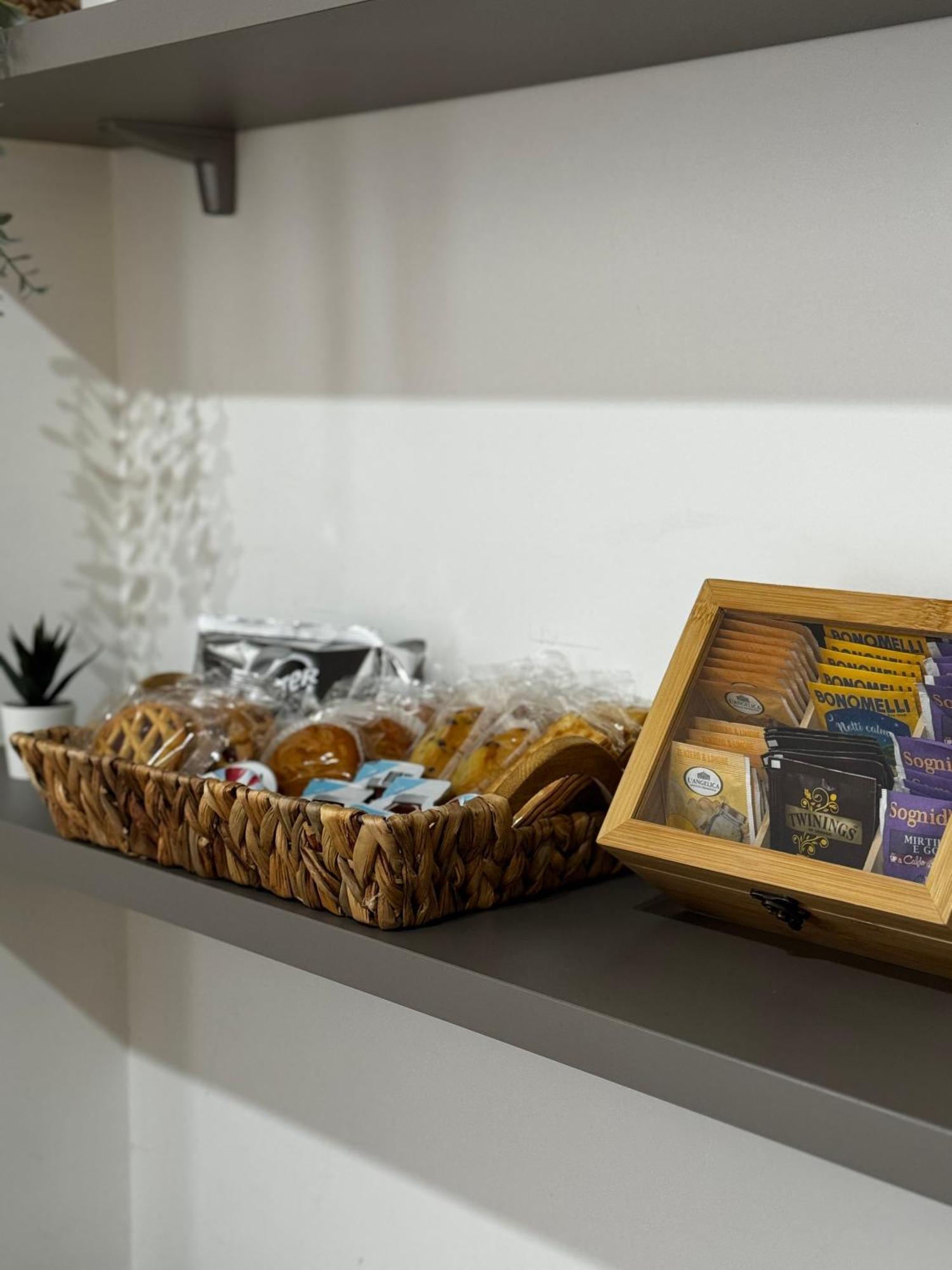 Regina Milano In Corso Lodi - Sky Tv, Wifi E Breakfast Box Apartman Kültér fotó