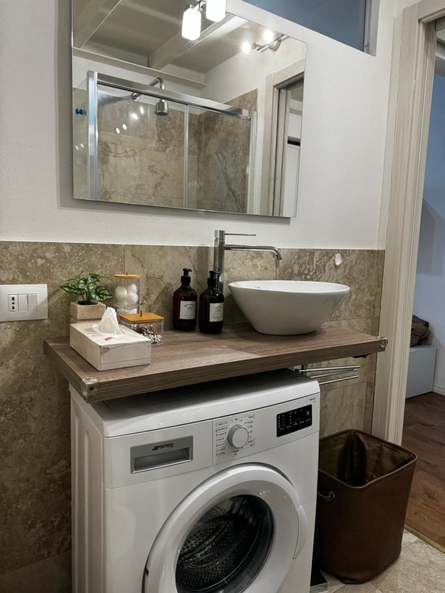 Regina Milano In Corso Lodi - Sky Tv, Wifi E Breakfast Box Apartman Kültér fotó
